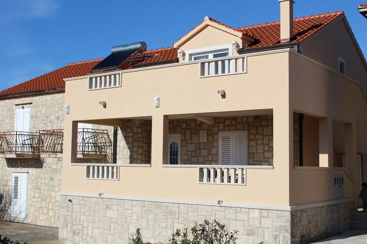 Guest House Ivo Donji Humac Bagian luar foto
